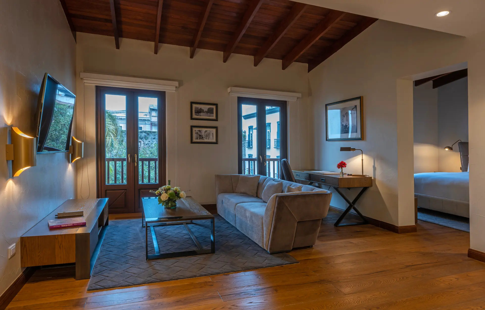 Spanish Wing image 3