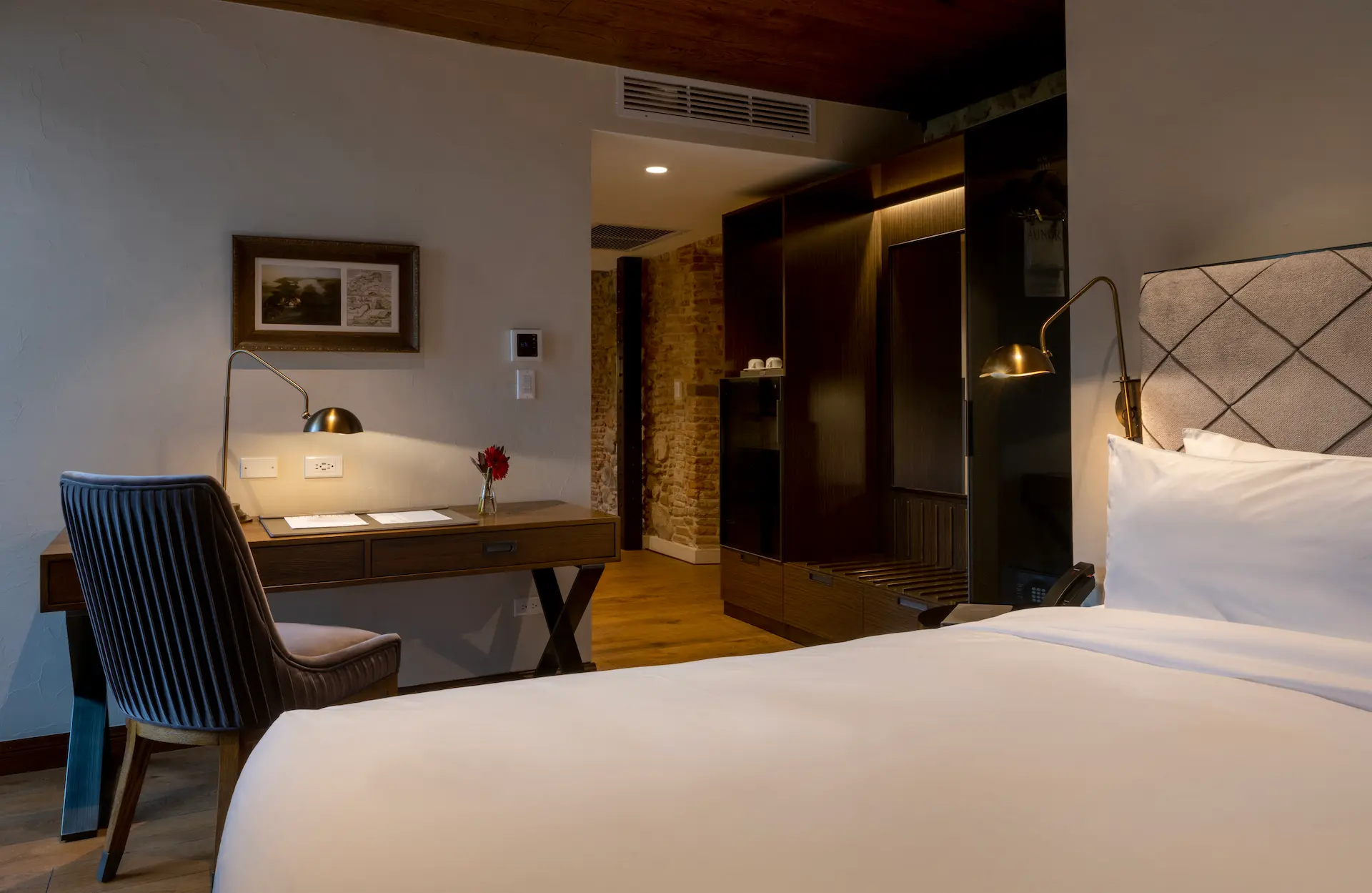 Spanish Wing image 6