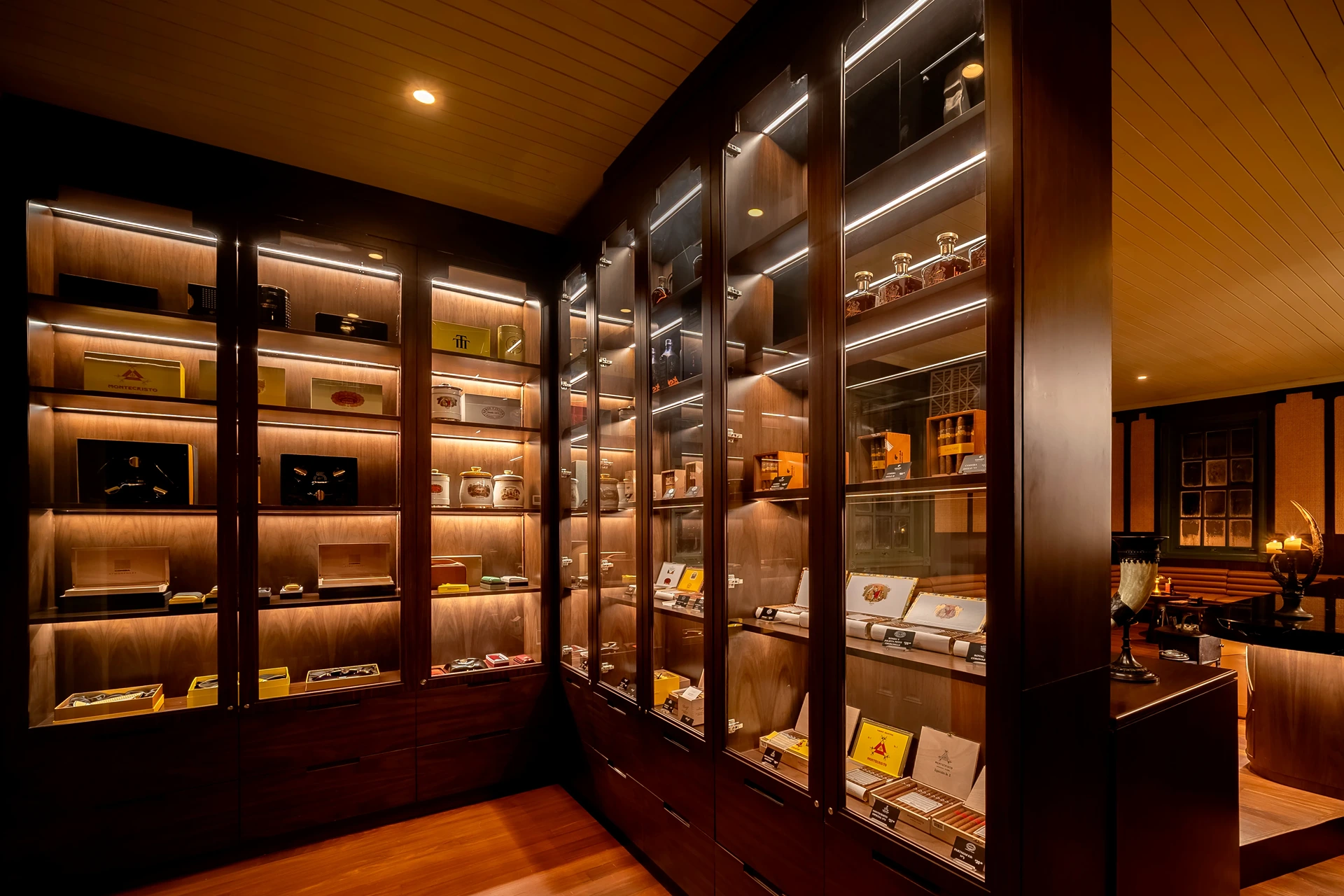 Rum & Cigar Bar image 1