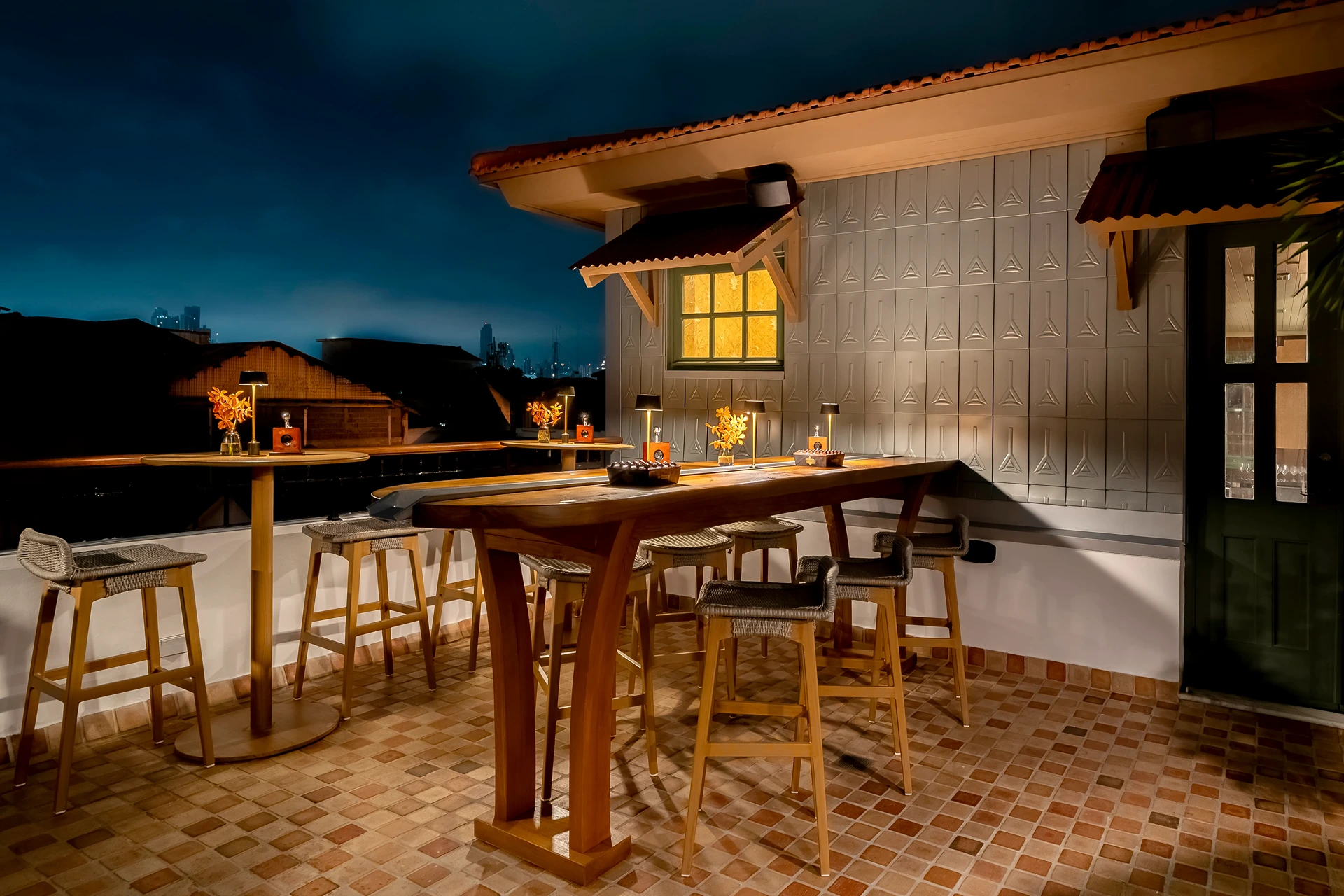 Rum & Cigar Bar image 4